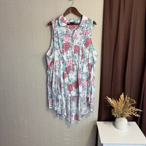 Torrid Size 4 Floral Sleeveless Tunic Top High Low Hem Button Front